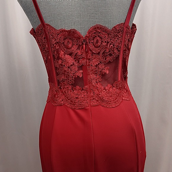 Floor Length Red Dress Size 8  [1187] - Picture 7 of 11
